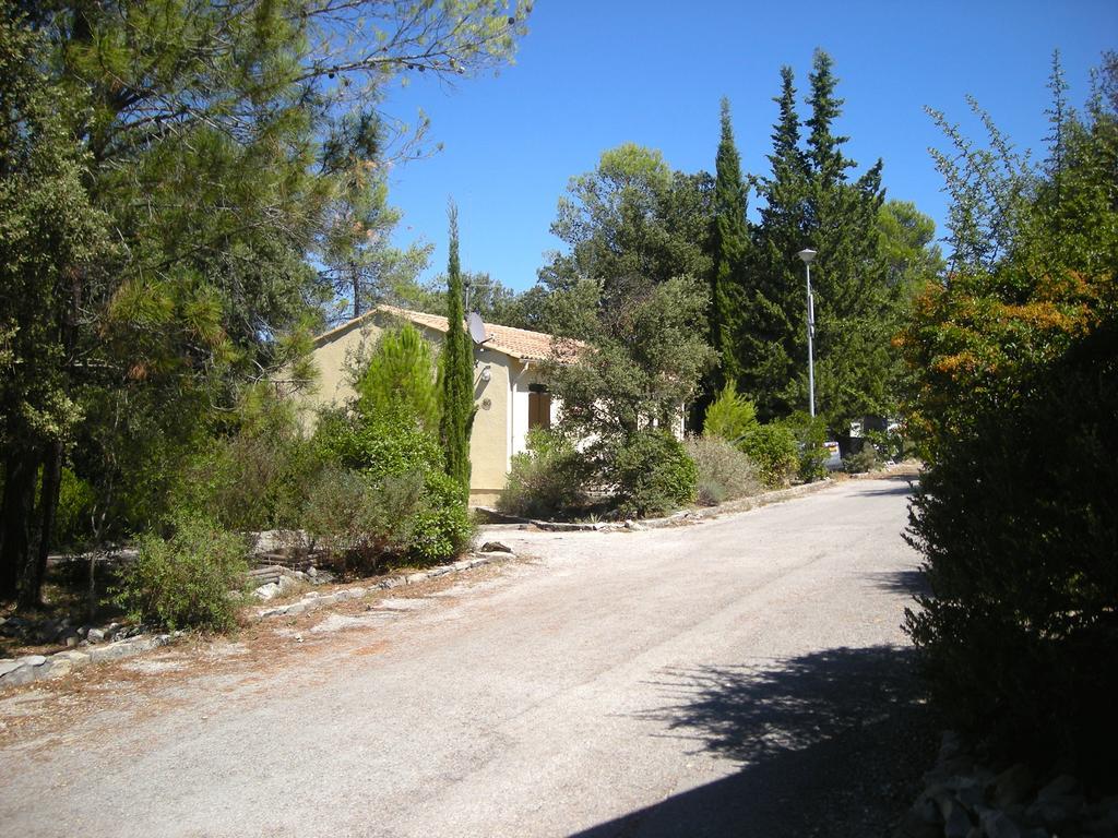 Bungalow Claret Vacquières Zewnętrze zdjęcie